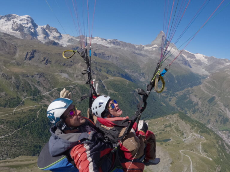 Rothorn paragliding flight